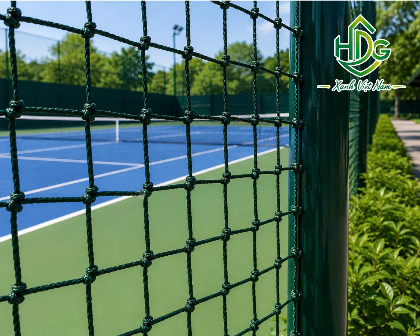 Lưới chắn sân tennis