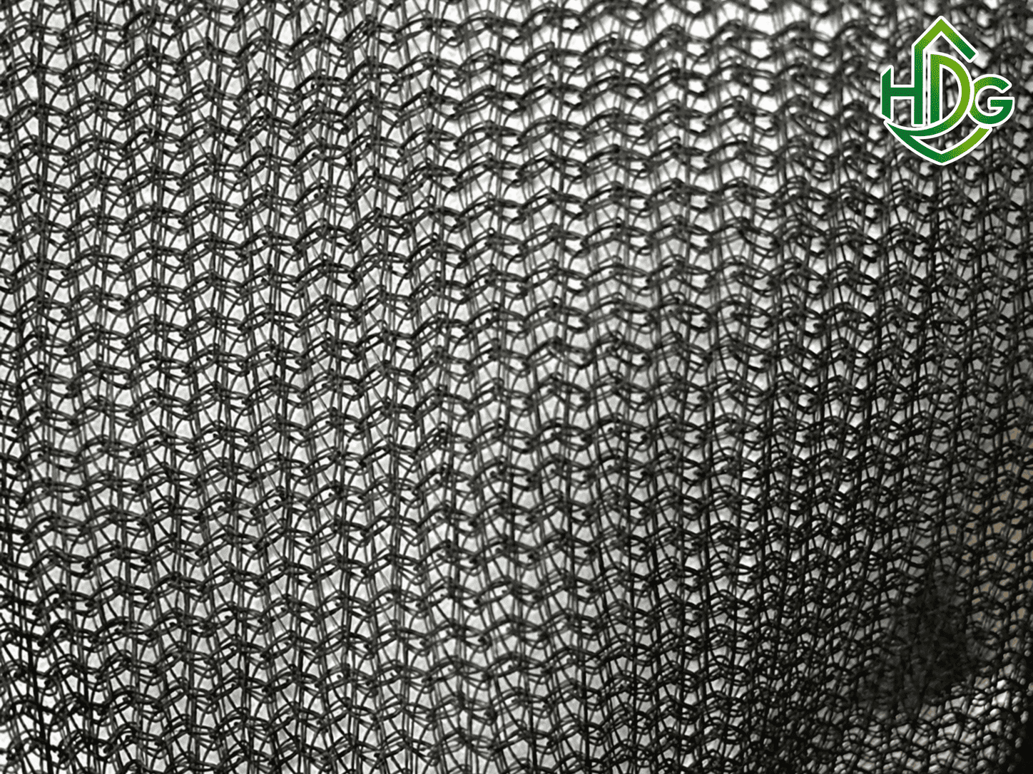 Lưới che nắng là loại lưới được sản xuất từ hạt nhựa HDPE