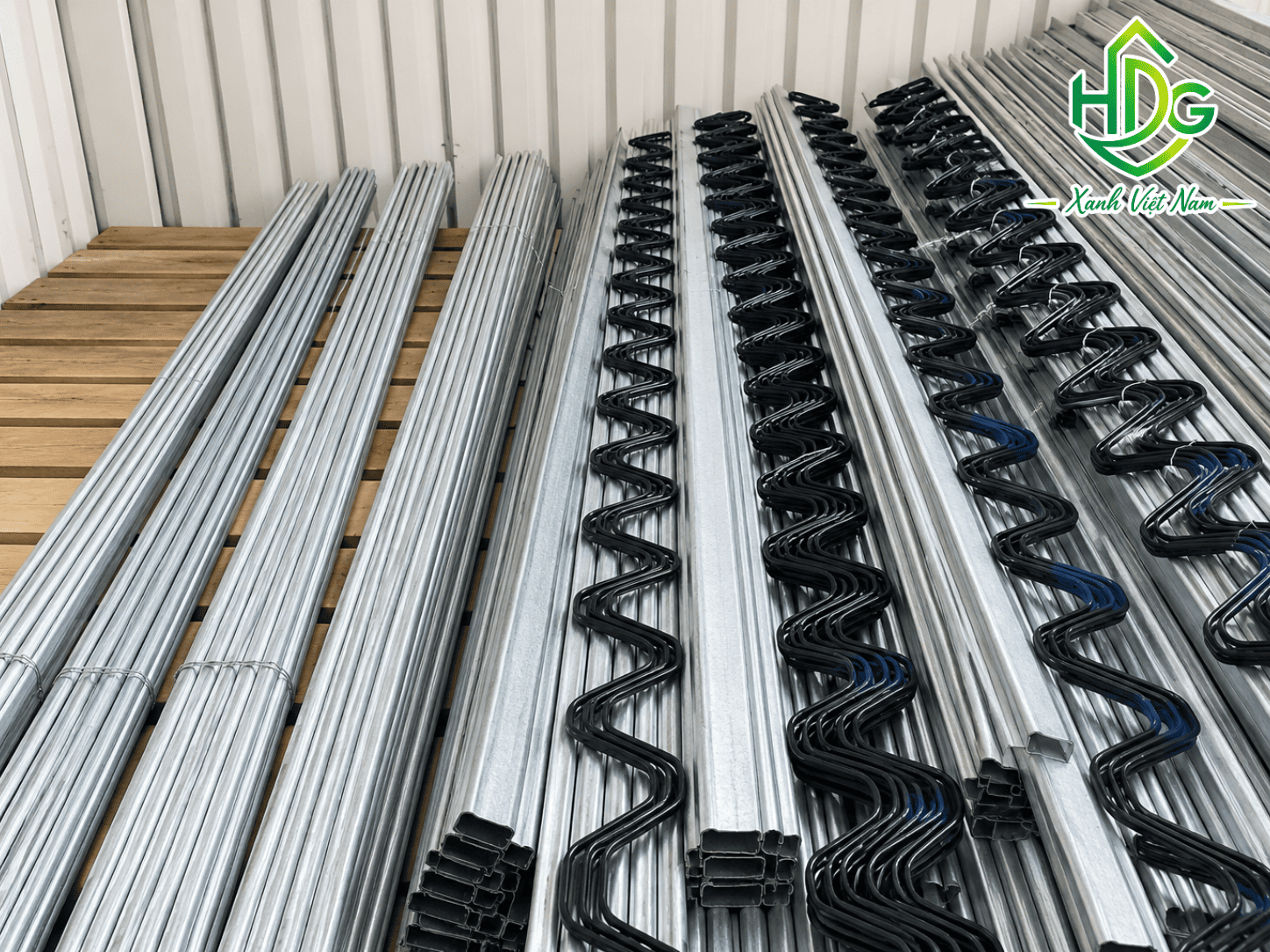 Nẹp ziczac được phân thành nhiều loại khác nhau theo nhu cầu sử dụng