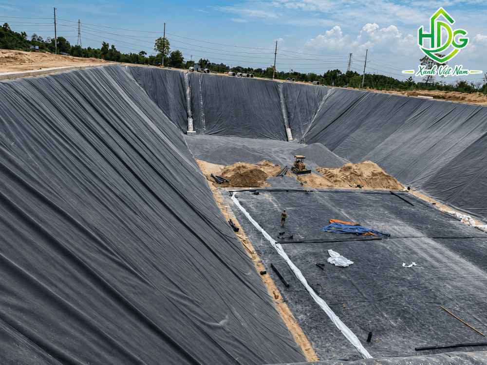 Dấu hiệu rõ ràng nhất cho thấy bạt HDPE có vấn đề là chống thấm kém