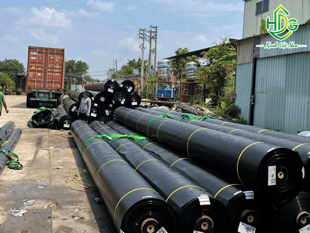 HDG - Xanh Việt Nam cung cấp bạt HDPE nguyên sinh đa dạng độ dày, kèm tư vấn kỹ thuật và hồ sơ chất lượng đầy đủ cho từng dự án
