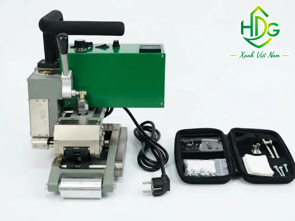 Máy hàn bạt HDPE JIT-900 hàn bạt dày 3mm tại bãi chôn lấp