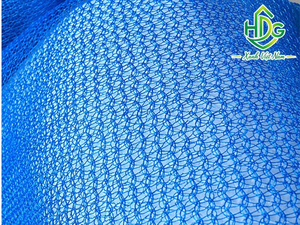 Lưới bao che công trình làm từ nhựa HDPE hoặc PP có mức giá khác nhau