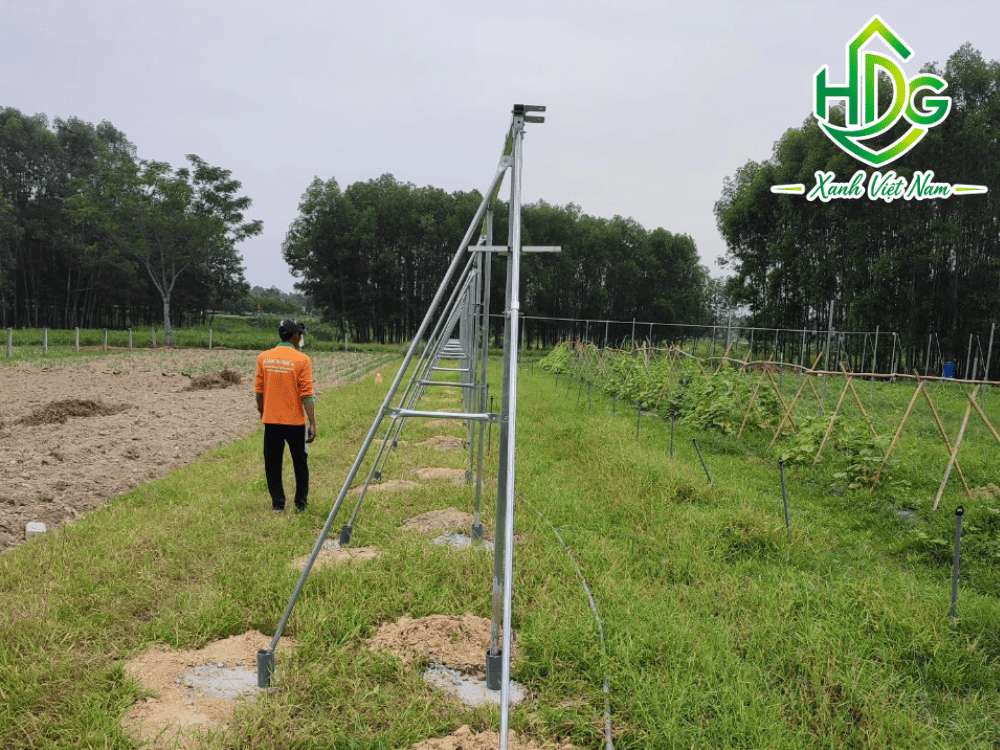 Đo đạc kích thước khu vực cần lắp lưới